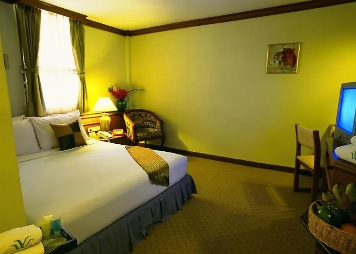 Wall Street Inn, Bangkok